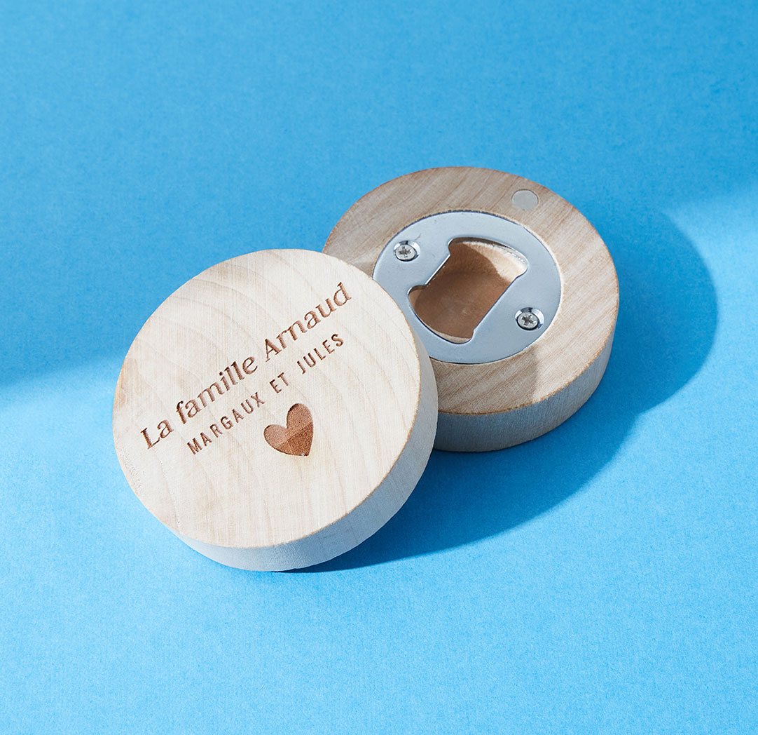 Ouvre-bouteille rond en bois personnalisé
