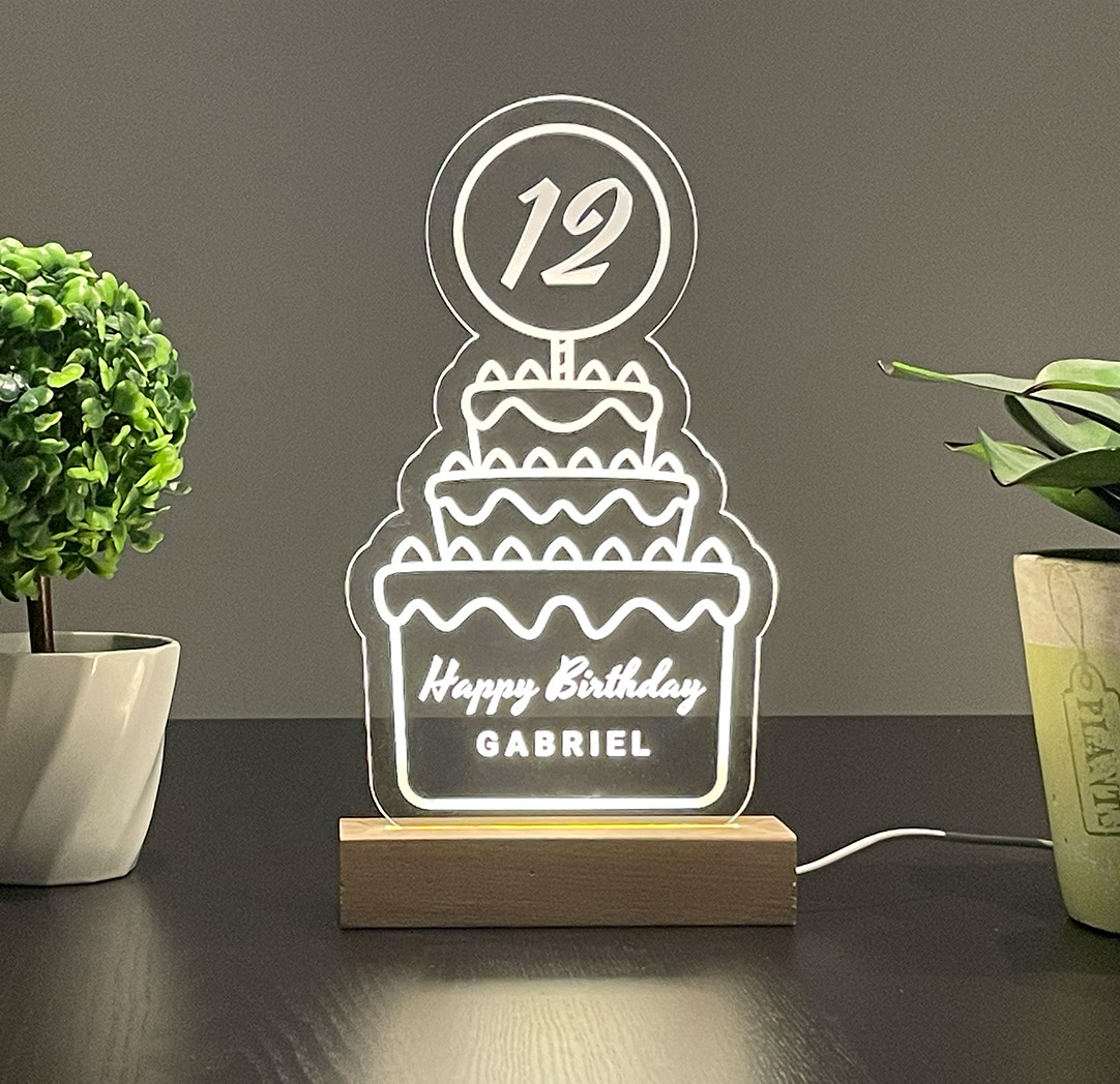Panneau long à DEL personnalisé en bois - Gâteau d’anniversaire