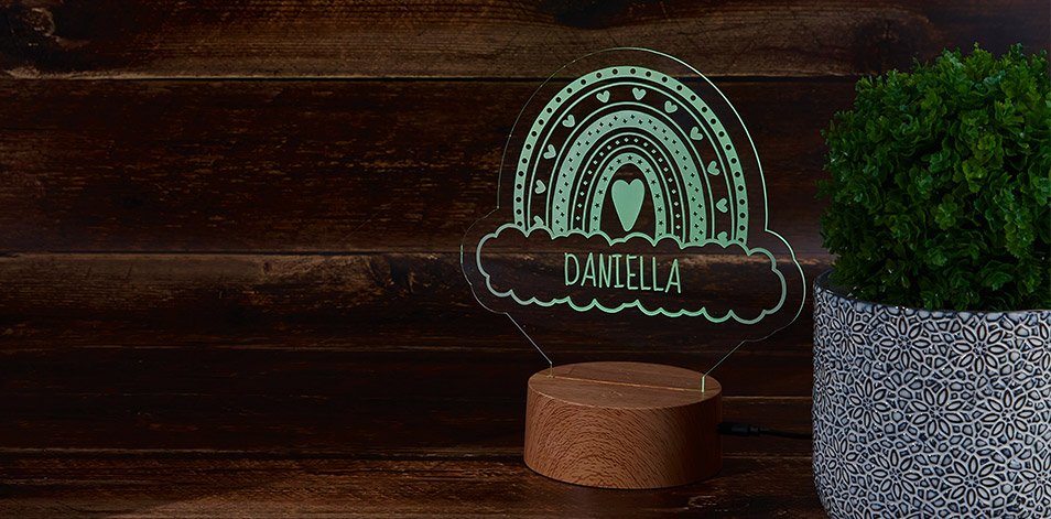 Panneau à DEL personnalisé en bois - Arc-en-ciel