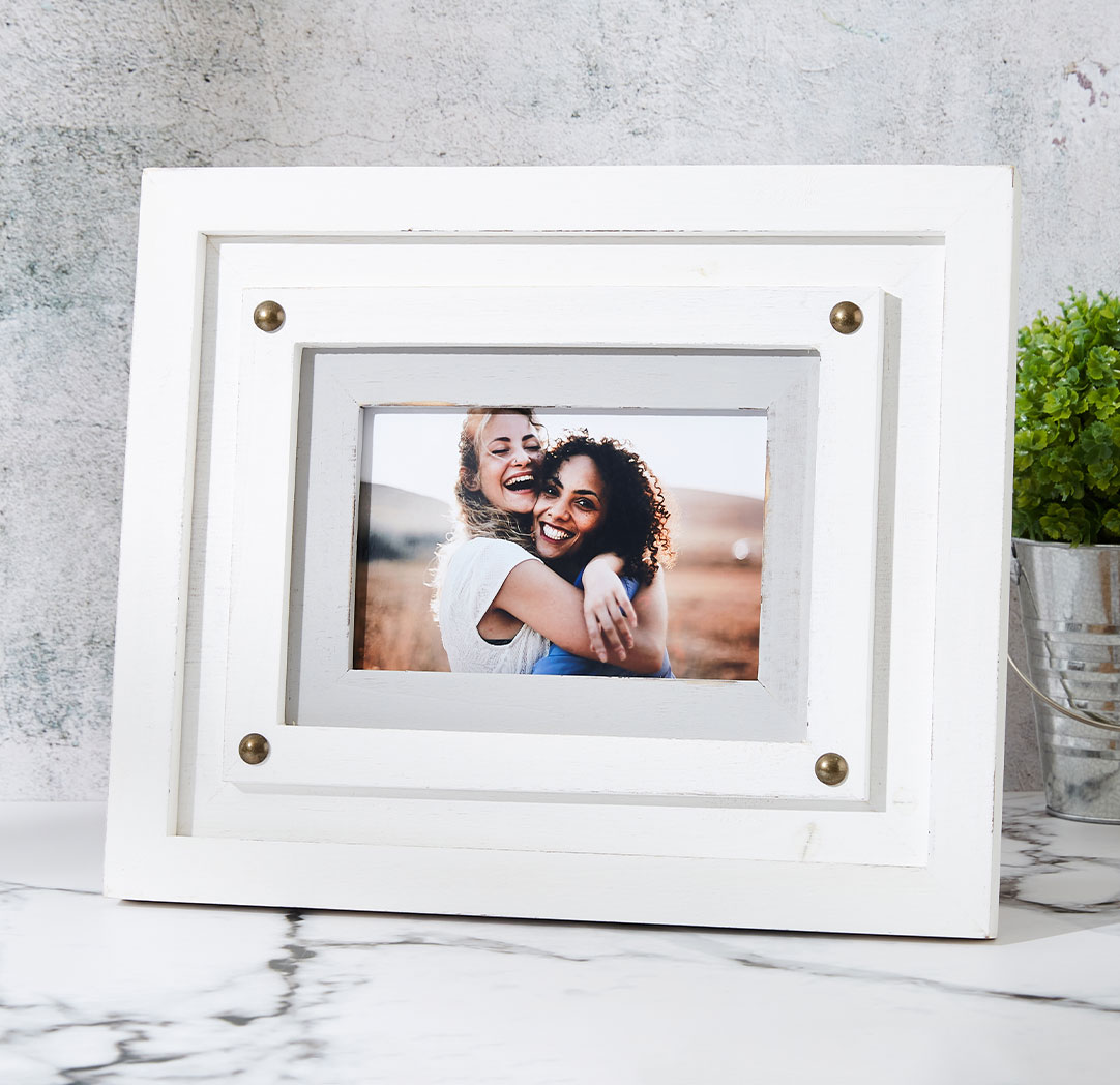 4x6 White Wood Rivet Frame