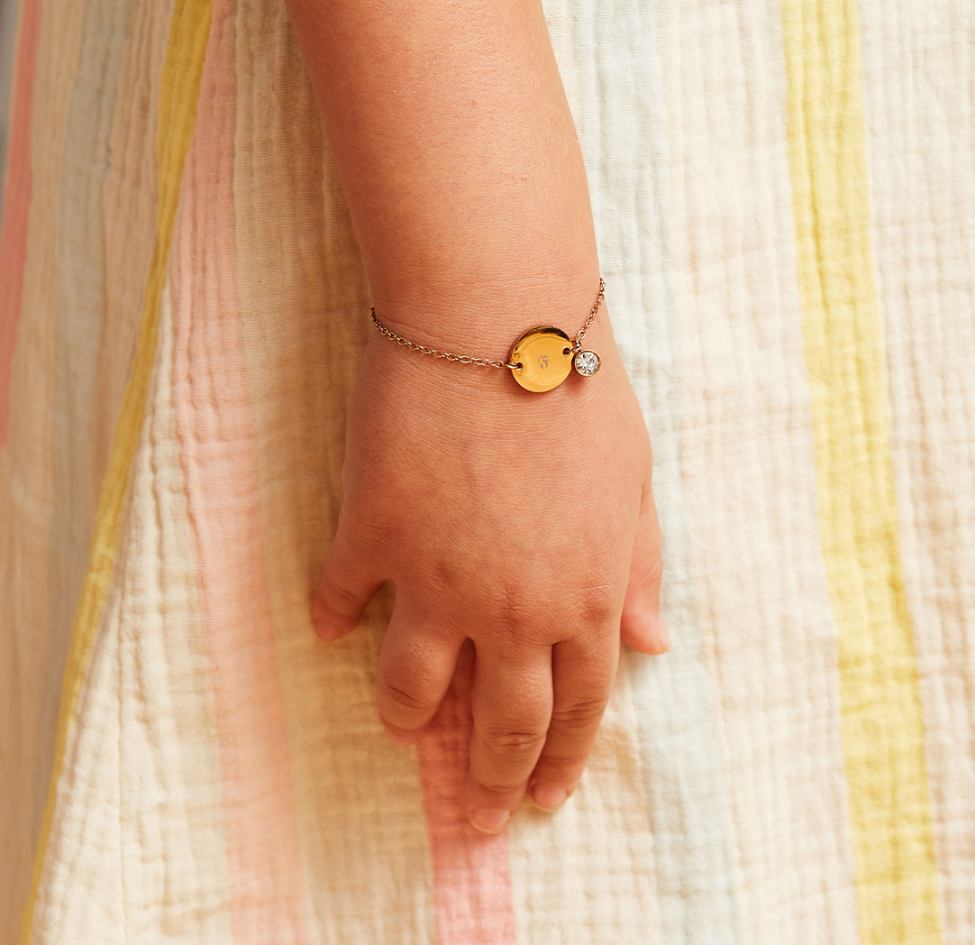 Bracelet à breloque avec gemme - couleur or