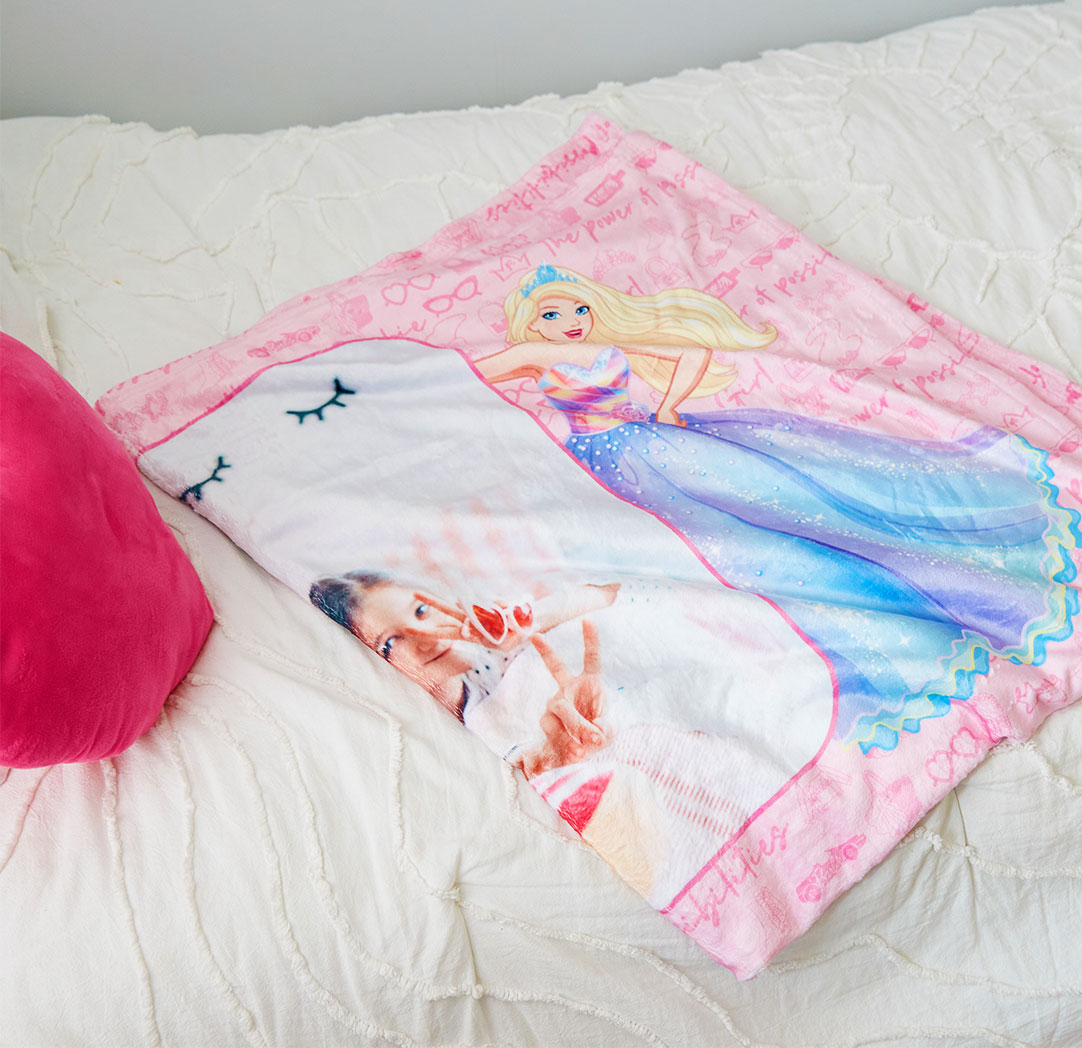  Couverture Barbie™ ultra moelleuse de 60 x 80 pouces