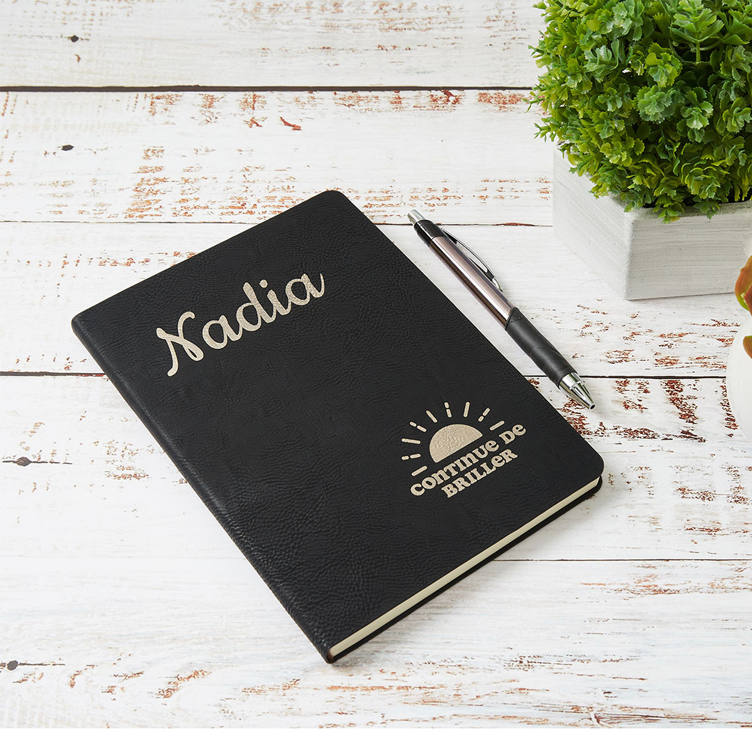 Cahier de notes personnalisé noir en similicuir