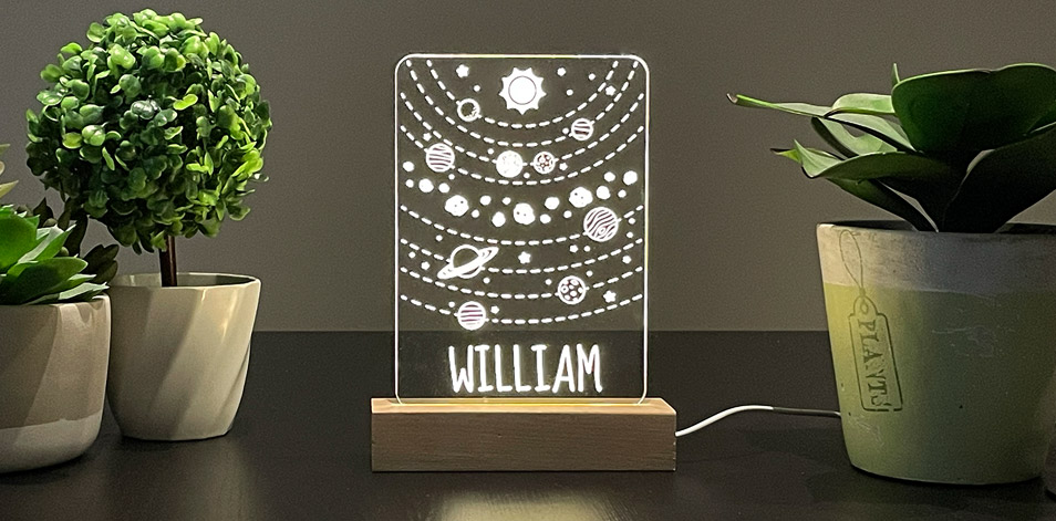 Panneau long à DEL personnalisé en bois - Planètes