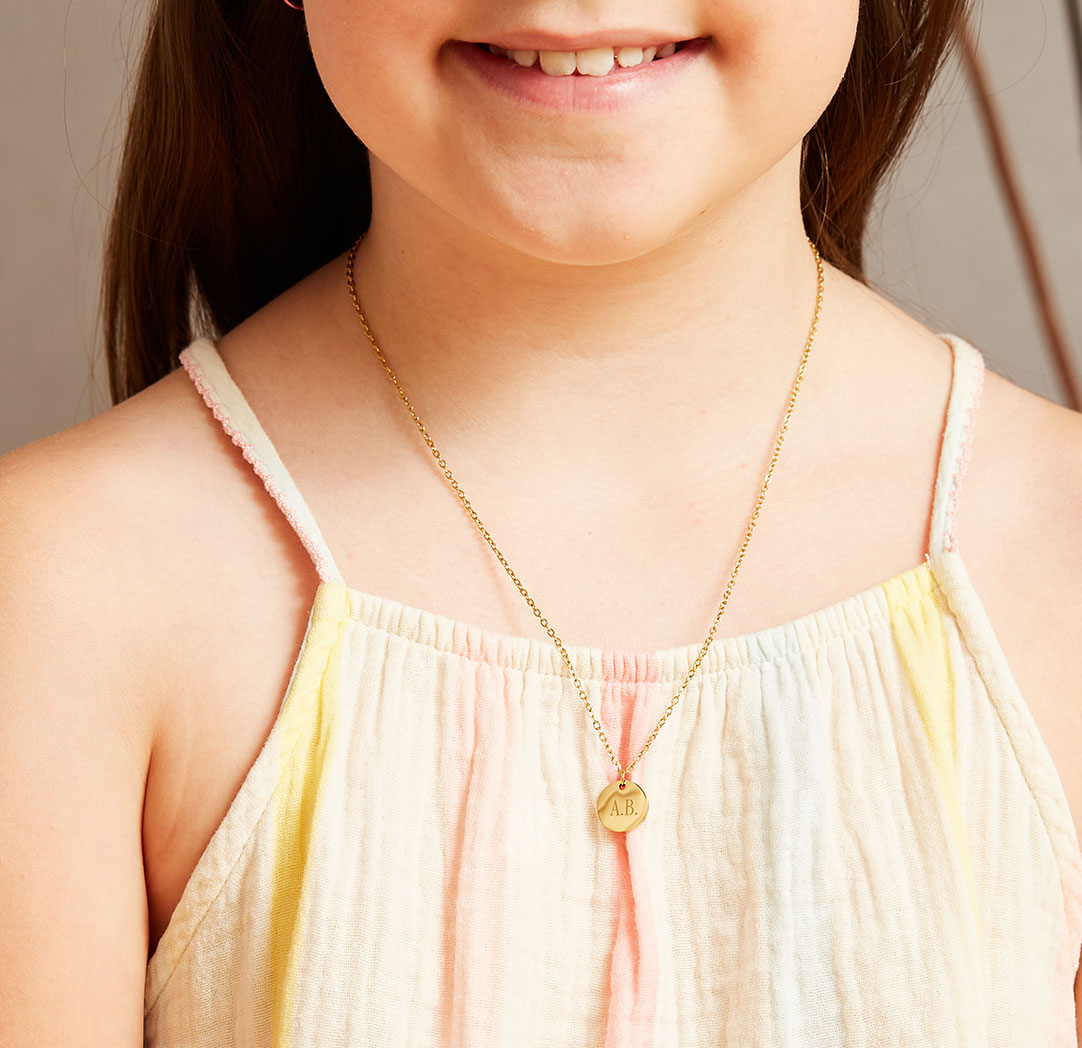 Collier avec petit pendentif rond - couleur or