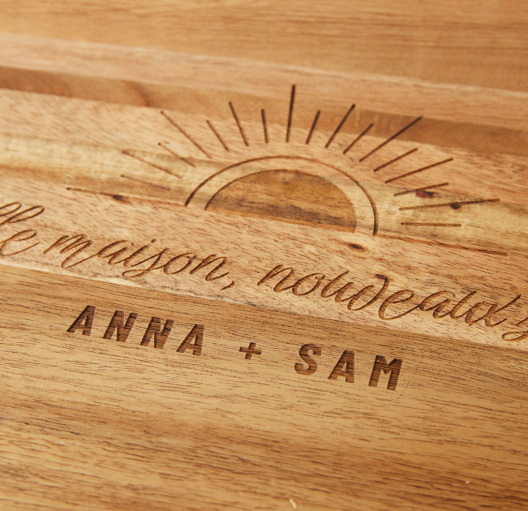 Plateau de service en bois personnalisé