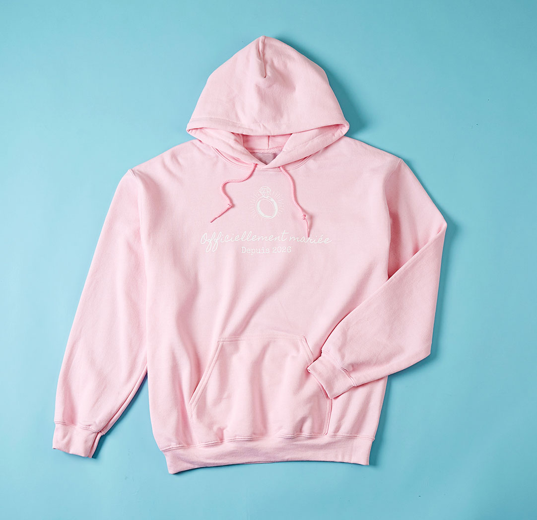 Chandail à capuchon rose (très grand)