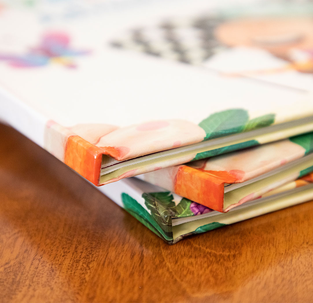 Livre de contes Monde des étincelles à couverture rigide de 8,5 x 11 po