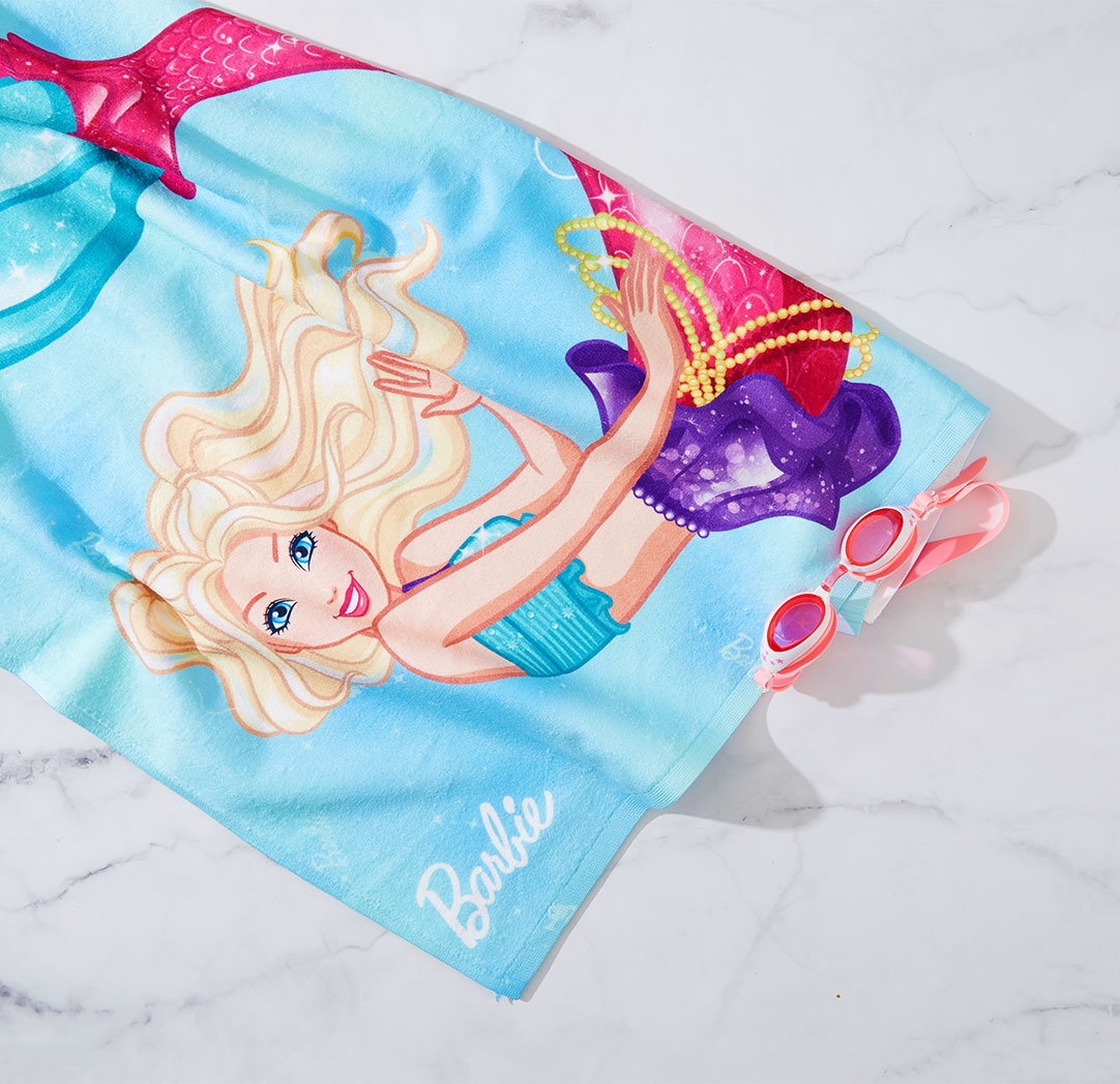 Serviette de plage Barbie™ de 30 x 60 pouces