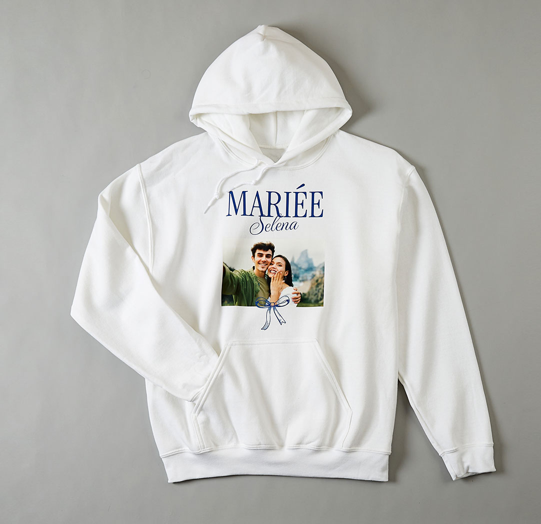 Chandail à capuchon blanc (grand)