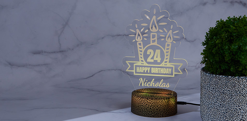 Panneau à DEL personnalisé noir craquelé  - Bougies d’anniversaire