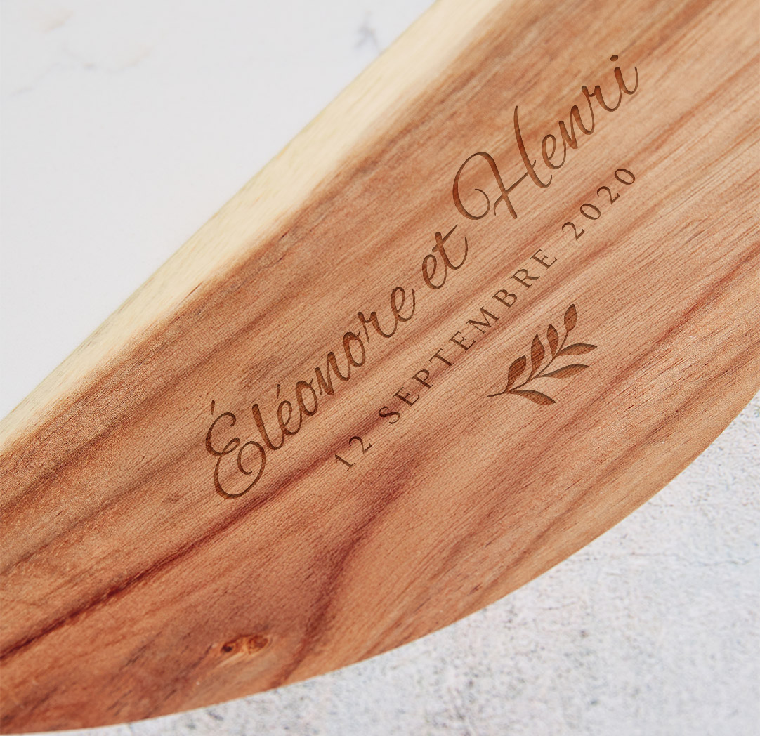 Planche à découper ronde personnalisée en bois et marbre