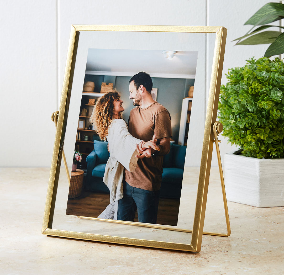 5x7 Gold Metal Frame