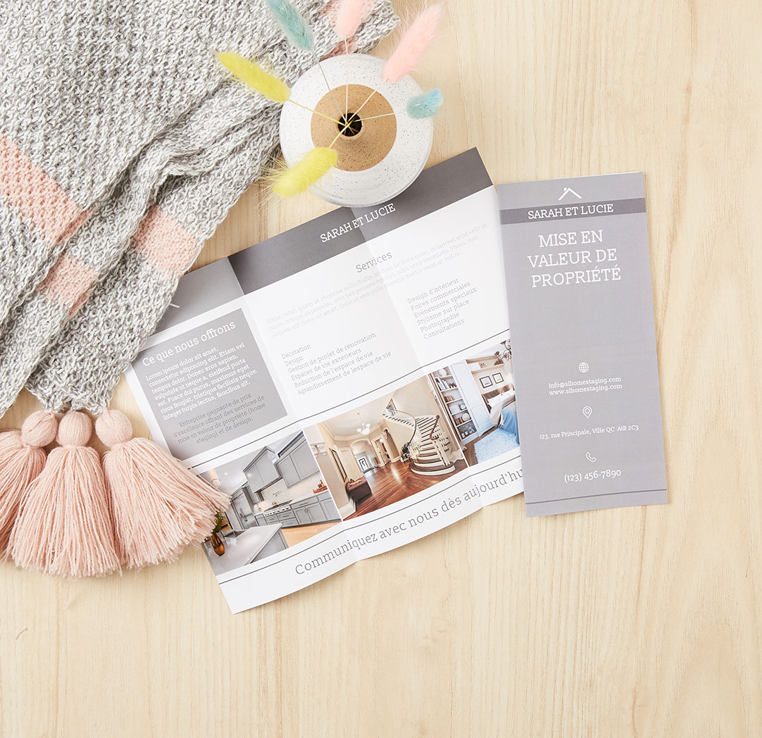 Dépliant à trois volets