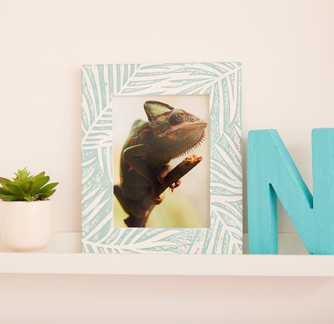 6x8 Carved Palm Leaf Frame