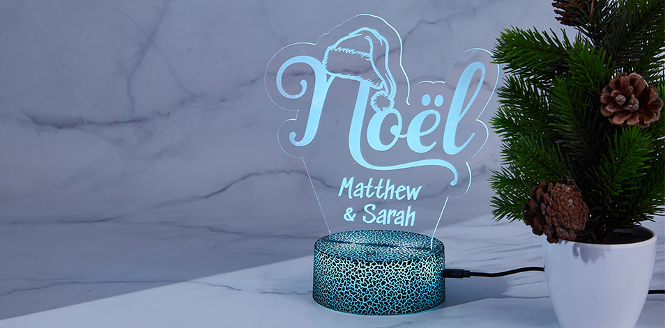 Personalized Cracked Black LED Sign - Noël