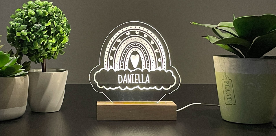 Panneau long à DEL personnalisé en bois - Arc-en-ciel