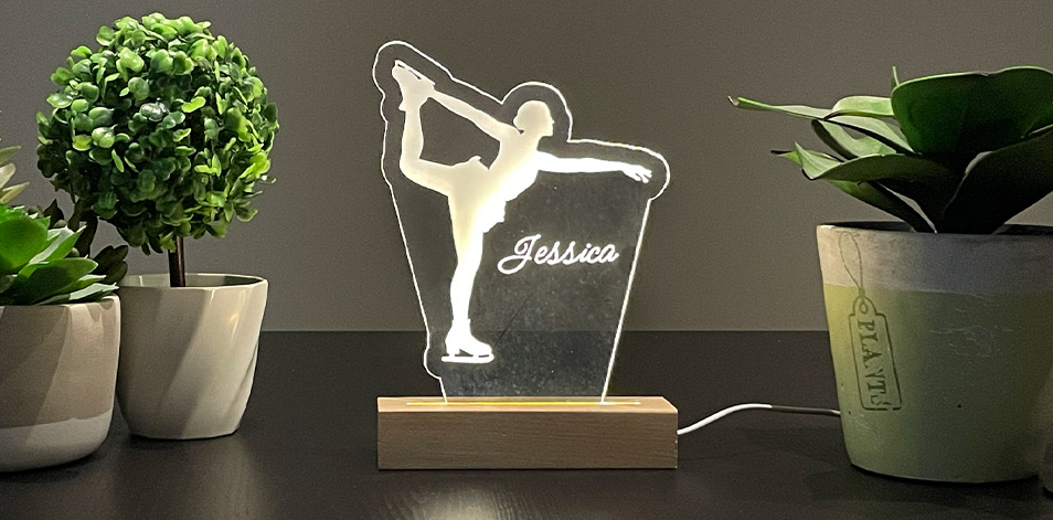 Panneau long à DEL personnalisé en bois - Patineur