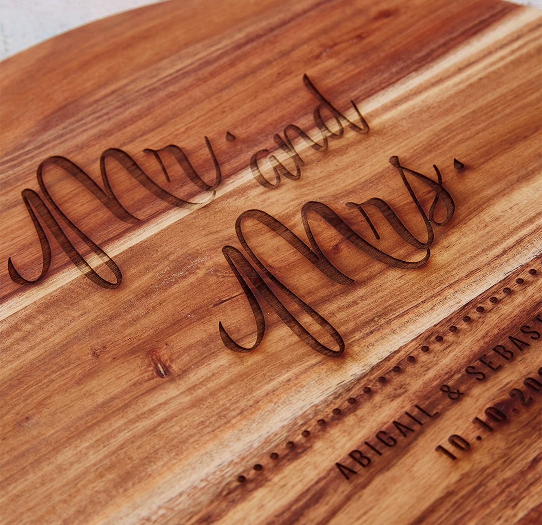 Personalized Round Acacia Wood Cutting Board