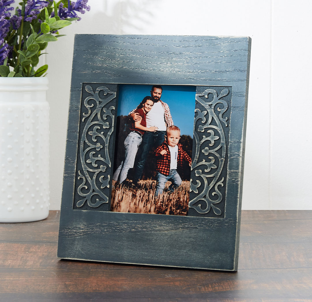 4x6 Blue Carved Wood Frame