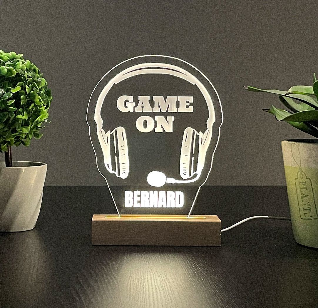 Panneau long à DEL personnalisé en bois - Casque de jeu