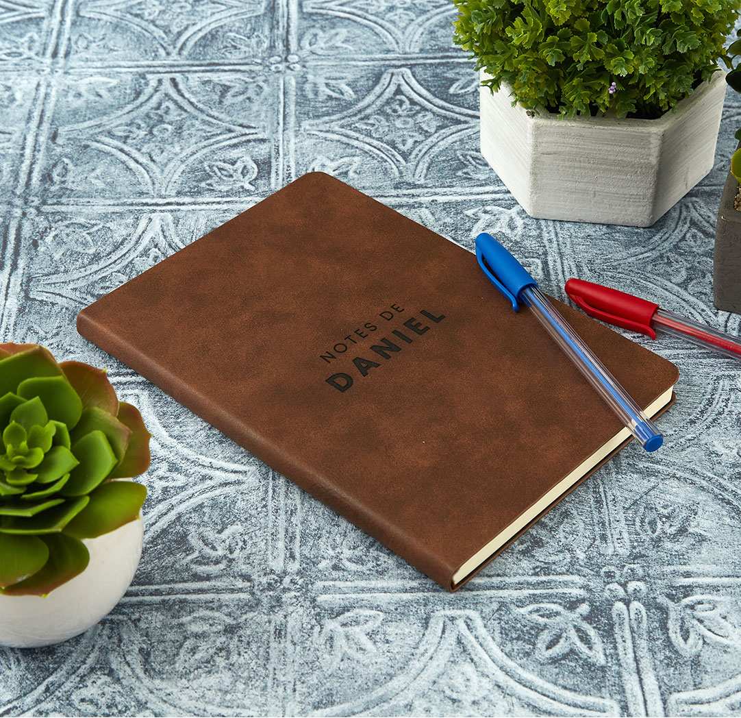 Cahier de notes personnalisé brun en similicuir