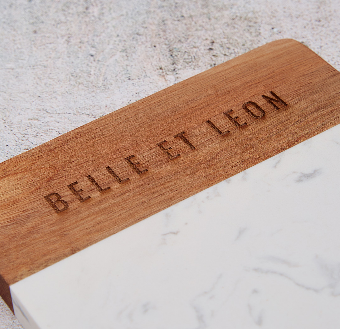 Planche à découper rectangulaire personnalisée en bois et marbre