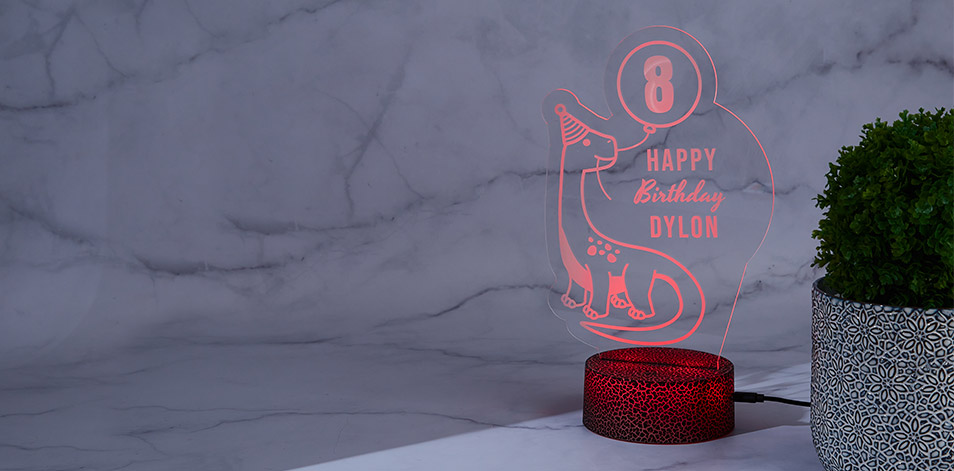 Panneau à DEL personnalisé noir craquelé - Anniversaire dinosauresque