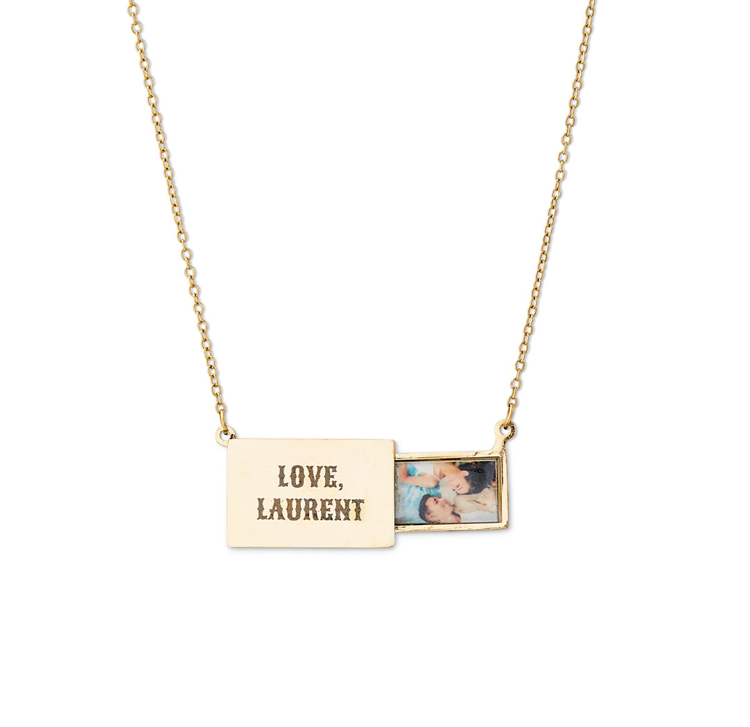 Pull-Out Photo Necklace - Gold Colour